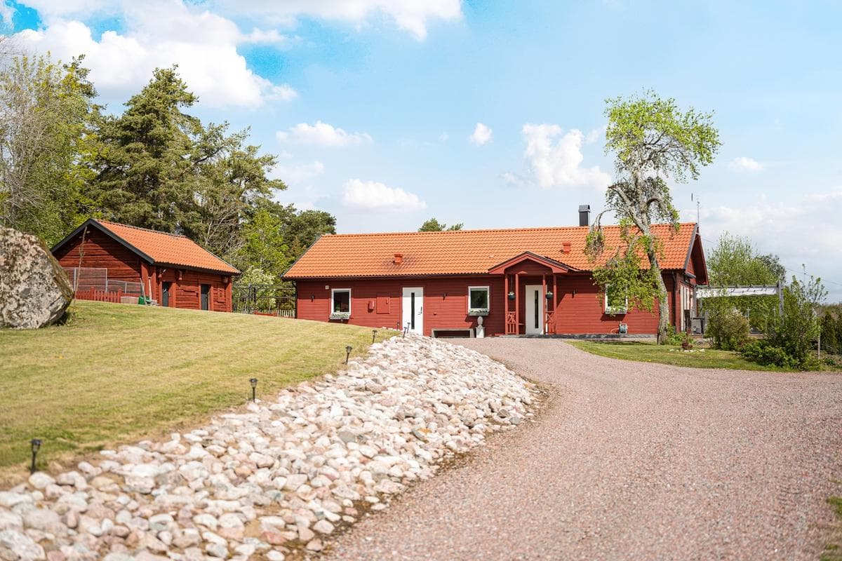 Brunnby 22, Centralt bild 6