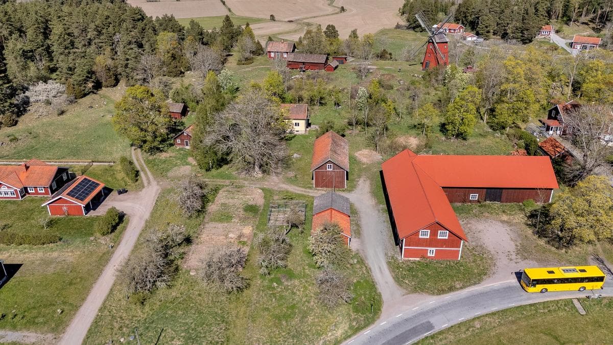 Väsby 33, Väsby bild 2